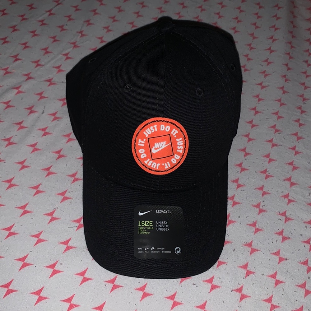 Black Unisex Nike Cap